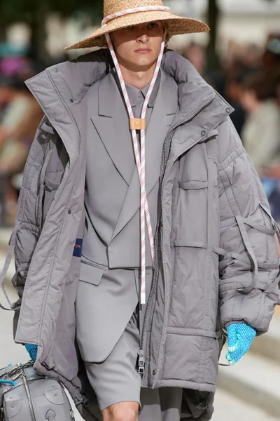 Look 96